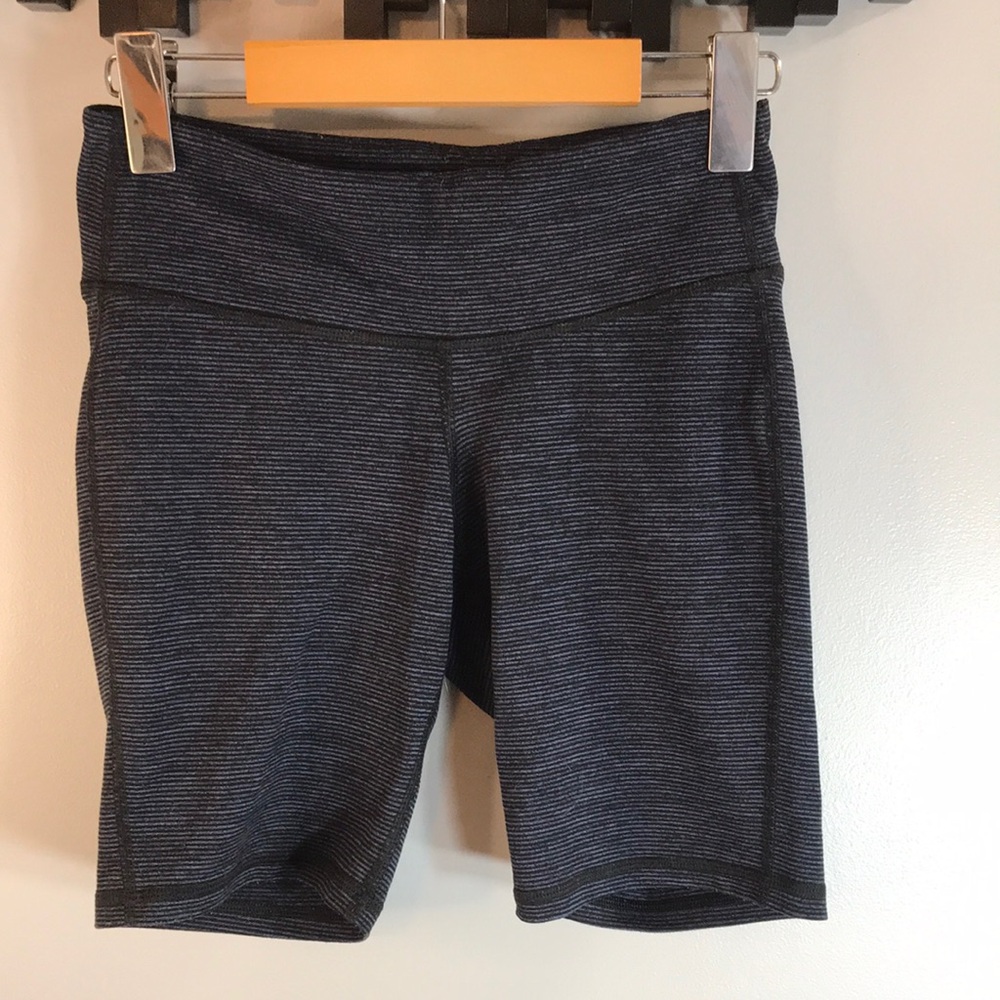 Old Navy Women’s High-Rise Bike Shorts in Dark Charcoal Stripe
